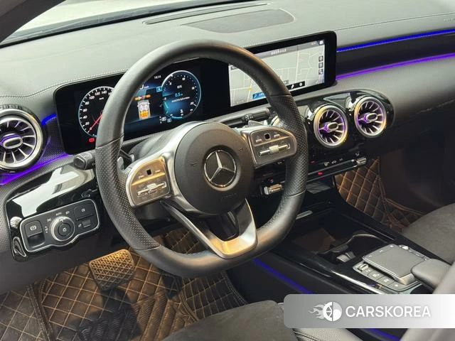 Mercedes-Benz Class A 2021 Белый из Китая