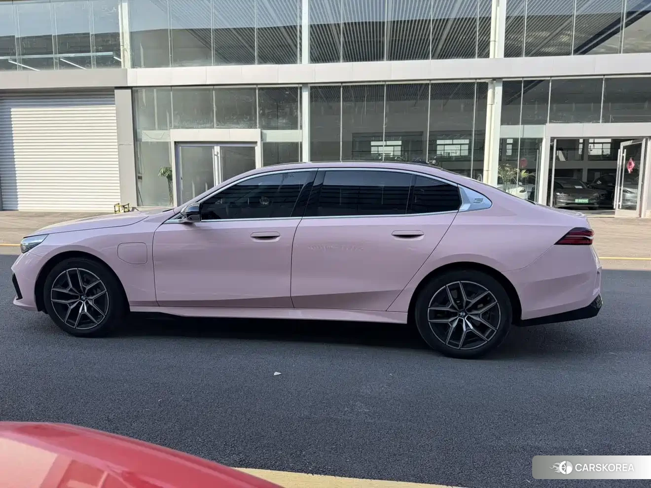BMW i5 2025 Черный из Китая