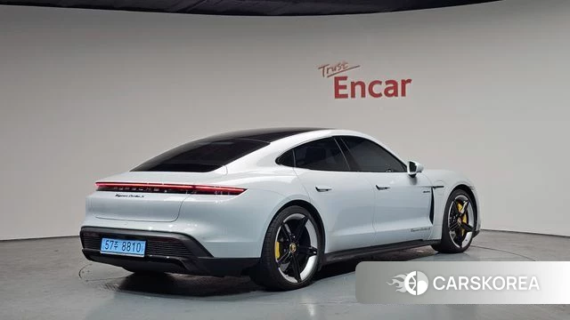 Porsche Taycan 2023 Белый из Кореи