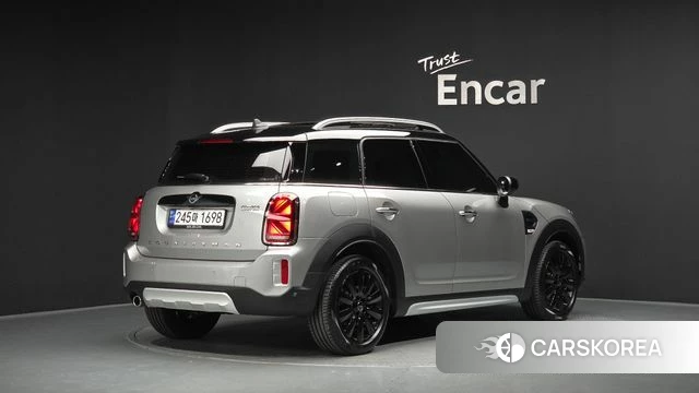 Mini Cooper Countryman 2024 Серебристо-серый из Кореи