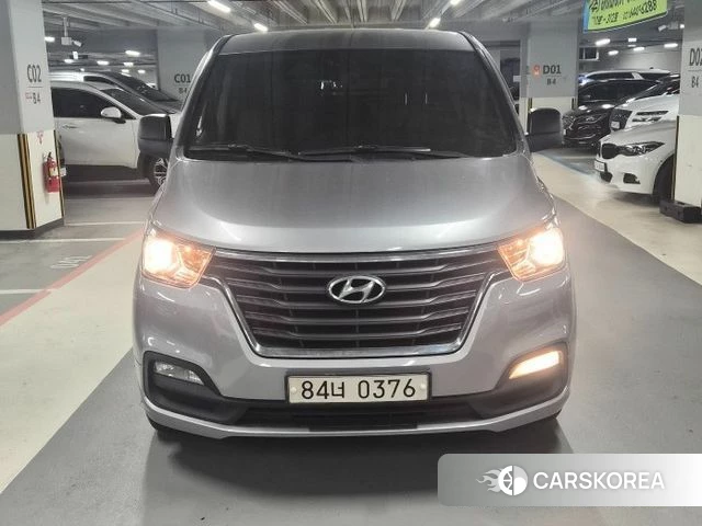Hyundai The New Grand Starex 2020 Серебристо-серый из Кореи