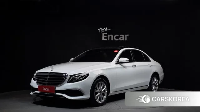 Mercedes-Benz E-Class W213 2019 Белый из Кореи