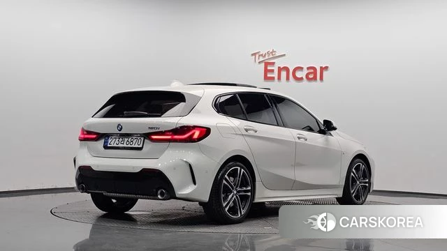 BMW 1 Series (F40) 2024 Белый из Кореи