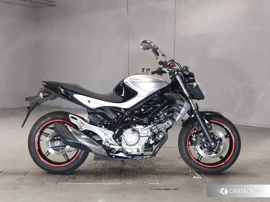 Проданный Suzuki GLADIUS 400 2014 из Японии