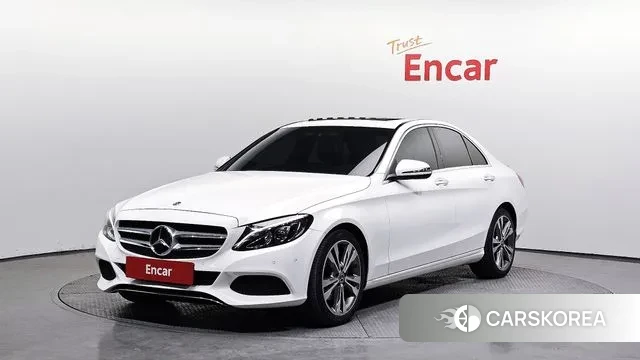 Mercedes-Benz C-Class W205 2018 Белый из Кореи