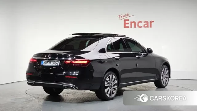 Mercedes-Benz E-Class W213 2021 Черный из Кореи