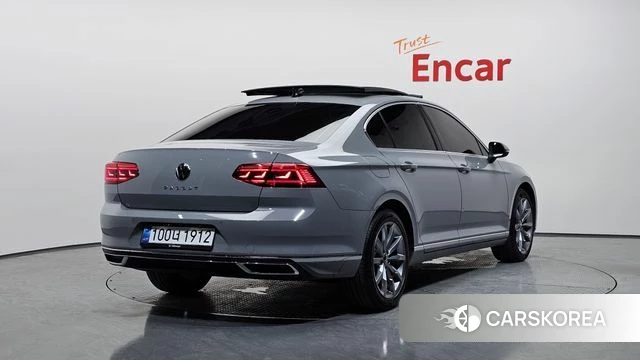 Volkswagen Passat GT (B8) 2022 Серый из Кореи