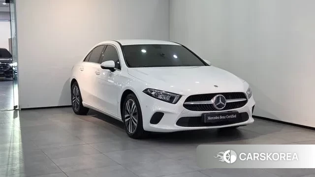 Mercedes-Benz A-Class W177 2021 Белый из Кореи