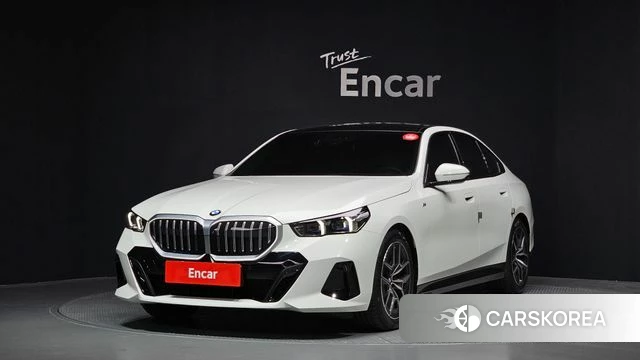 BMW 5 Series (G60) 2023 Белый из Кореи