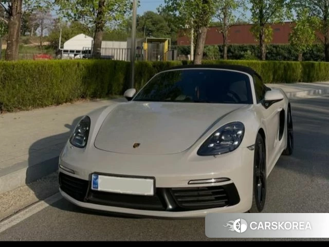 Porsche 718 Boxster 2018 Серебристо-серый из Кореи