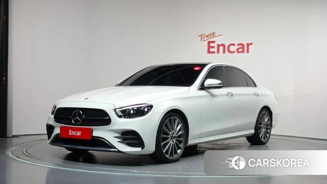 Mercedes-Benz E-Class W213 2021 Белый из Кореи