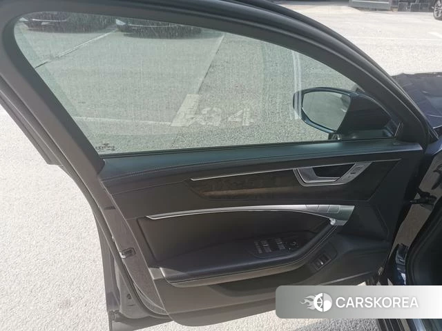 Audi A6 (import) 2021 Синий из Китая