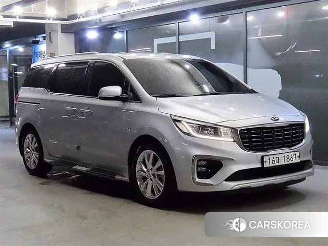 Kia The New Carnival 2018 Серебристо-серый из Кореи