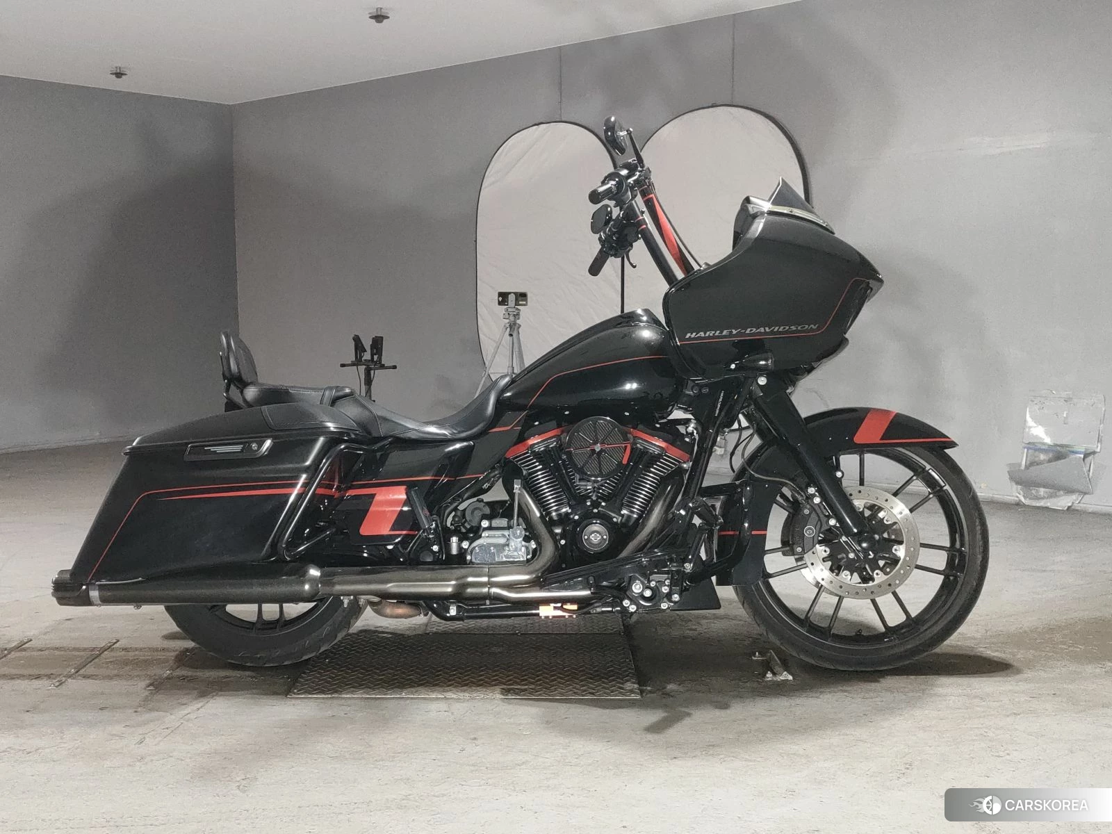 Проданный Harley-Davidson Road Glide FLTRXSE1920CVO 2018 из Японии, фото 3