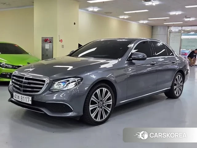 Mercedes-Benz E-Class W213 2018 Серый из Кореи