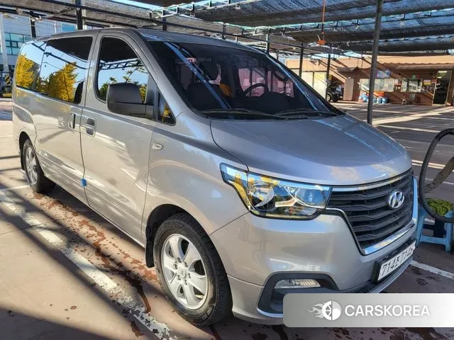 Hyundai The New Grand Starex 2019 Серебристо-серый из Кореи