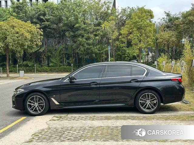 BMW 5 series 2021 Черный из Китая