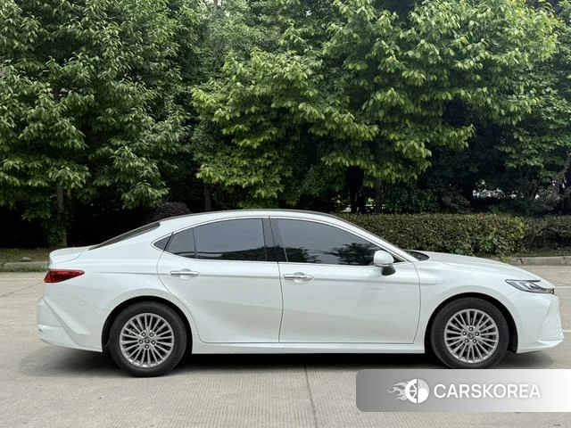 Toyota Camry 2025 Белый из Китая