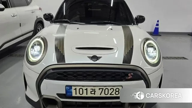 Mini Cooper S Convertible 2023 Белый из Кореи