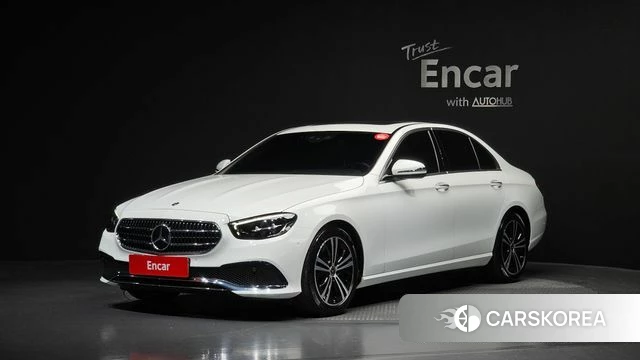 Mercedes-Benz E-Class W213 2021 Белый из Кореи