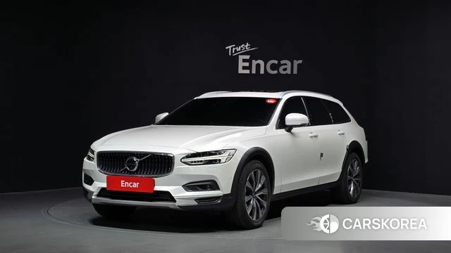 Volvo V90 Cross-Country 2021 Белый из Кореи