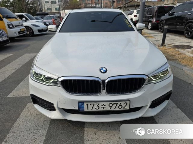 BMW 5 Series (G30) 2019 Белый из Кореи