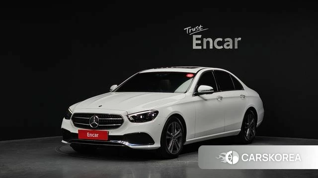 Mercedes-Benz E-Class W213 2021 Белый из Кореи