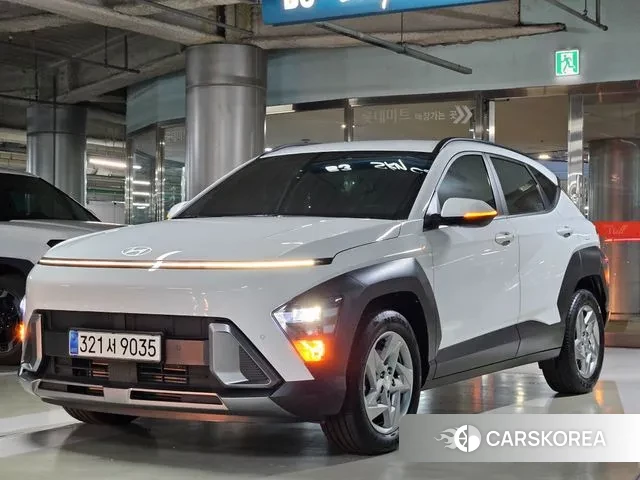 Hyundai Kona (SX2) 2024 Жемчужный цвет из Кореи