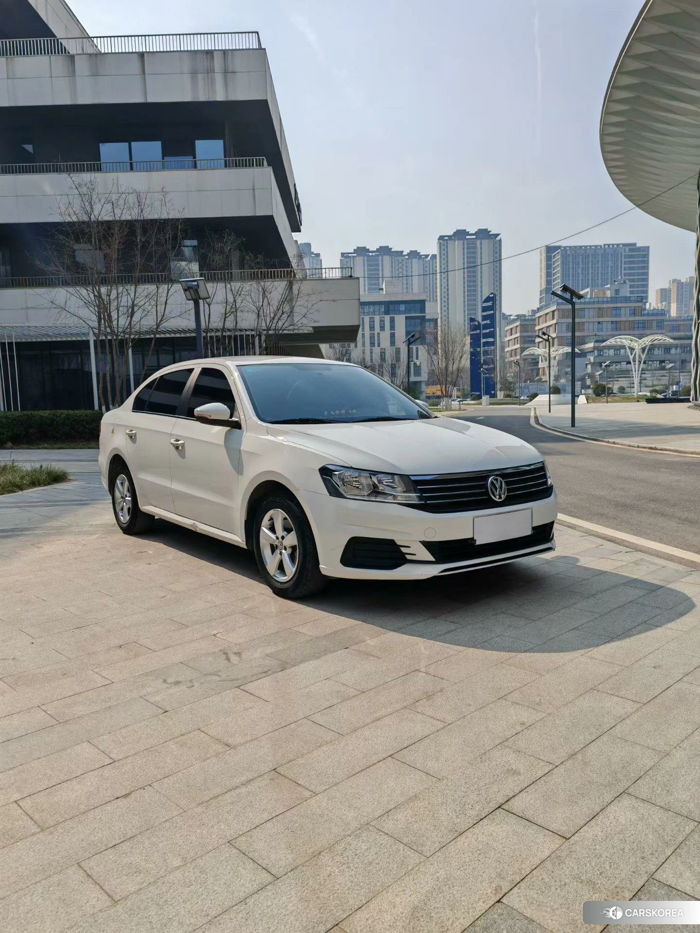 Volkswagen Lavida 2021 Белый из Китая