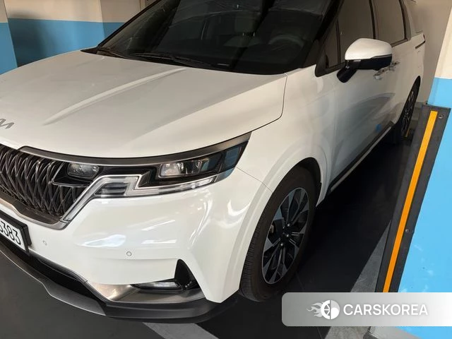 Kia Carnival 4th generation 2023 Белый из Кореи