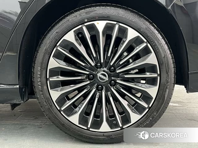Nissan N7 2025 Черный из Китая