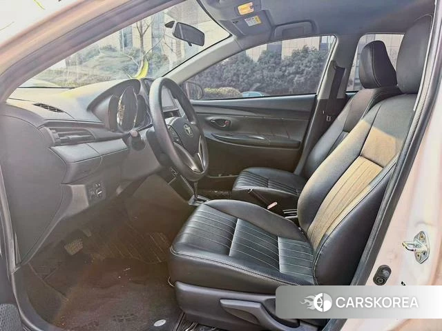 Toyota Vios 2023 Белый из Китая