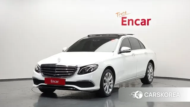 Mercedes-Benz E-Class W213 2019 Белый из Кореи