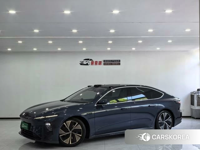 Weilai ET7 2022 Серебристо-серый из Китая