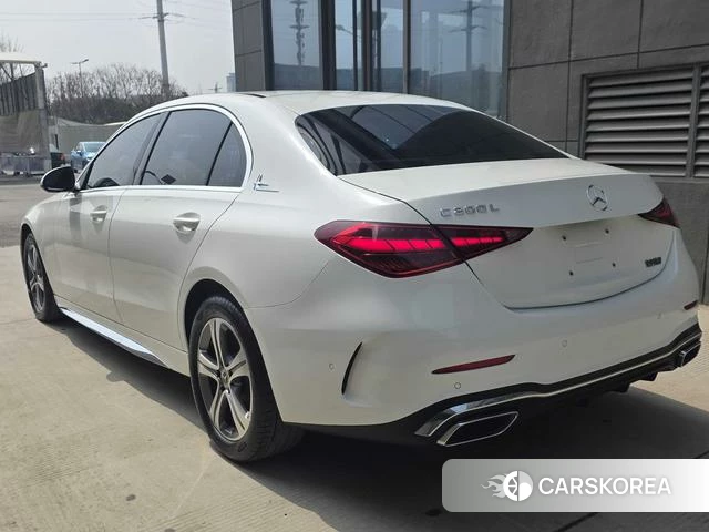 Mercedes-Benz Class C 2022 Белый из Китая