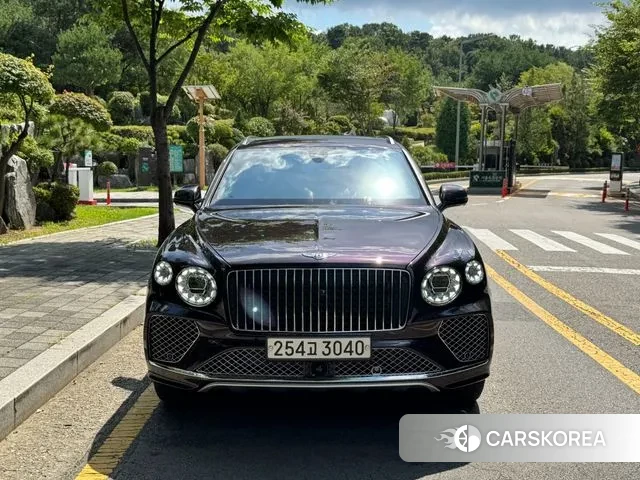 Bentley Bentayga 2024 Фиолетовый из Кореи