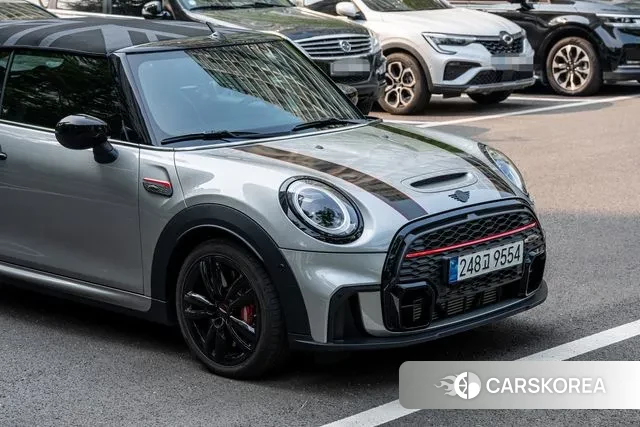 Mini Cooper S Convertible 2023 Серебристо-серый из Кореи