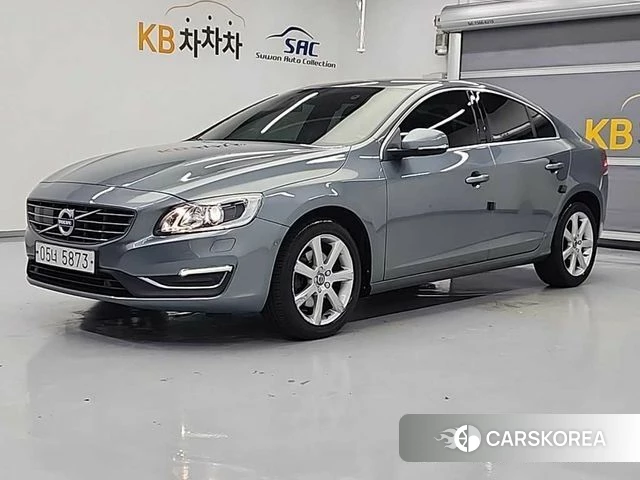 Volvo S60 2018 Цвет галактики из Кореи