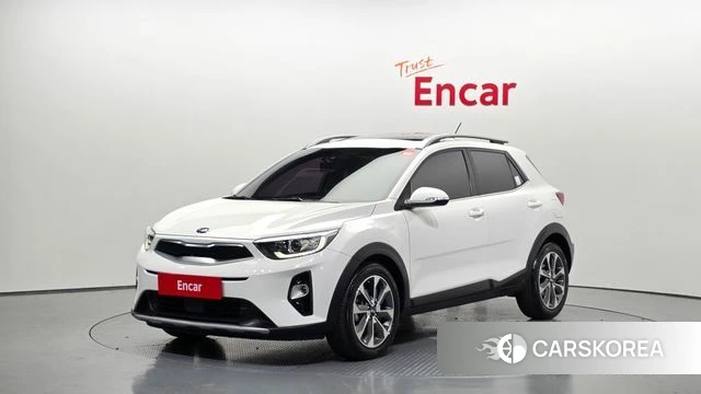 Kia Stonic 2018 Белый из Кореи
