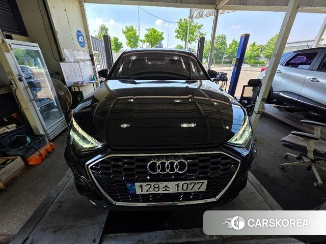 Audi A3 (8Y) 2023 Черный из Кореи
