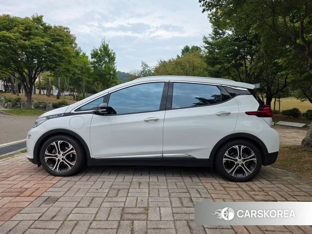Chevrolet (GM Daewoo) Bolt EV 2018 Белый из Кореи