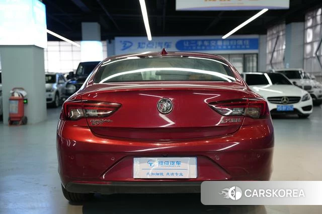 Buick Regal 2019 Красный из Китая
