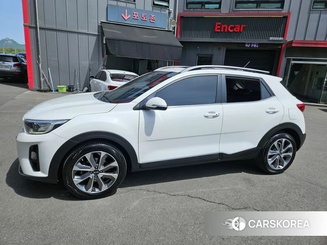 Kia Stonic 2018 Белый из Кореи