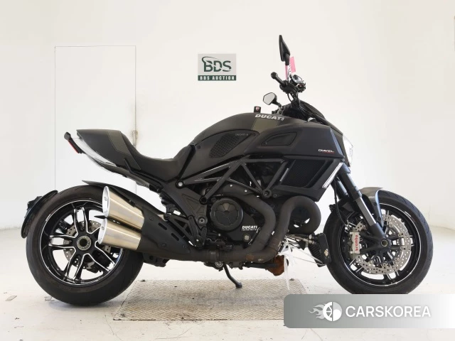 Ducati DIAVEL CARBON 2015 из Японии