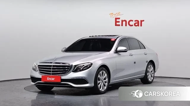 Mercedes-Benz E-Class W213 2018 Серебряный из Кореи
