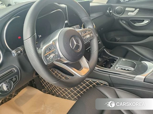 Mercedes-Benz Class C 2021 Зеленый из Китая