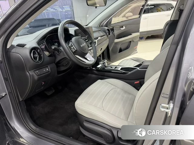 Kia K3 2023 Темно-серый из Китая