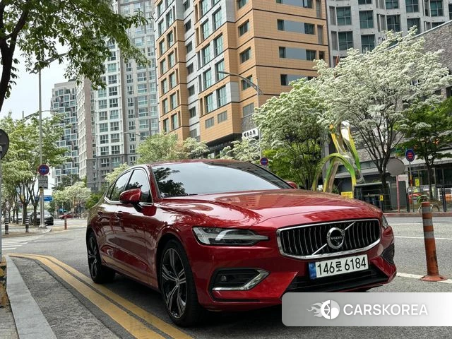 Volvo S60 3rd generation 2021 Красный из Кореи