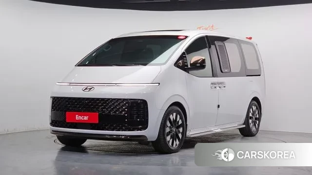 Hyundai Staria 2024 Белый из Кореи