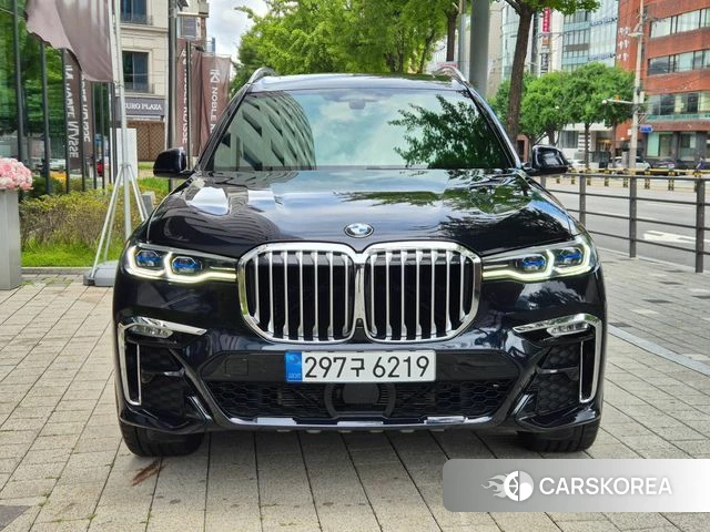 BMW X7 (G07) 2021 Черный из Кореи